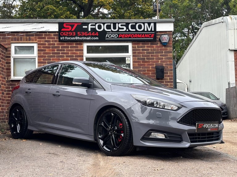 image for 2017 Ford Focus 2.0T EcoBoost ST-3. LOW OWNERS  LOW MILEAGE  MOUNTUNE EXHAUST.