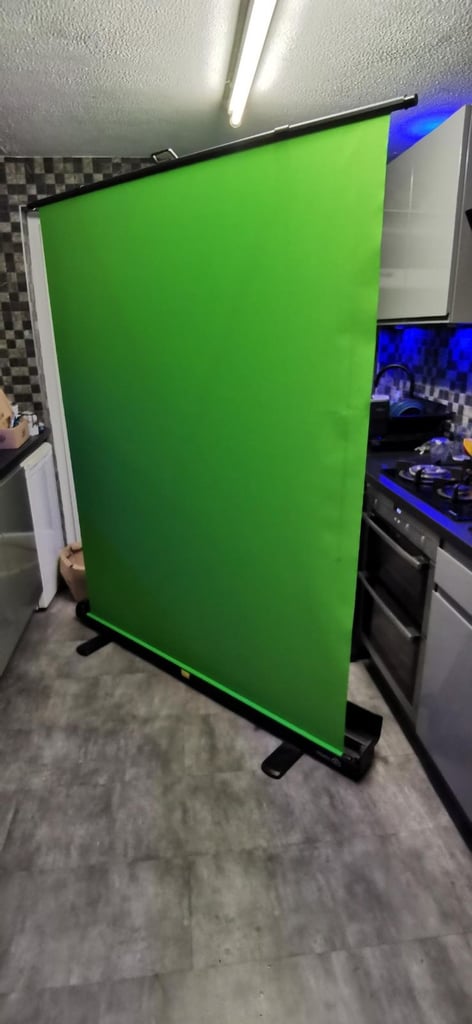 image for Elgato Green Screen - Collapsible Chroma Key Backdrop (148 x 180 cm)