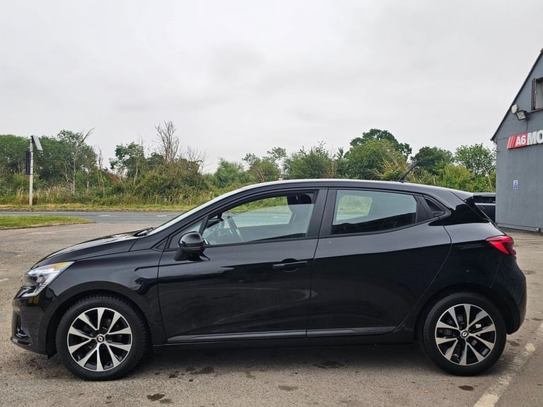 2021 Renault Clio 1.0 TCe 90 Iconic 5dr HATCHBACK PETROL Manual