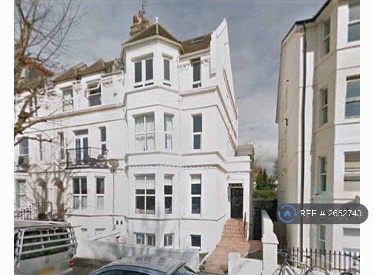 2 bedroom flat in Lorna Road, Hove, BN3 (2 bed) (#2652743)