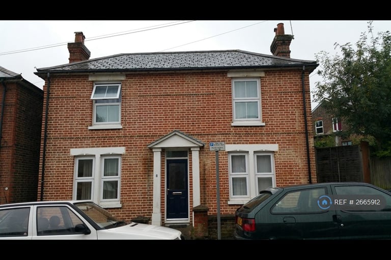 6 bedroom house in Rupert Road, Guildford, GU2 (6 bed) (#2665912)