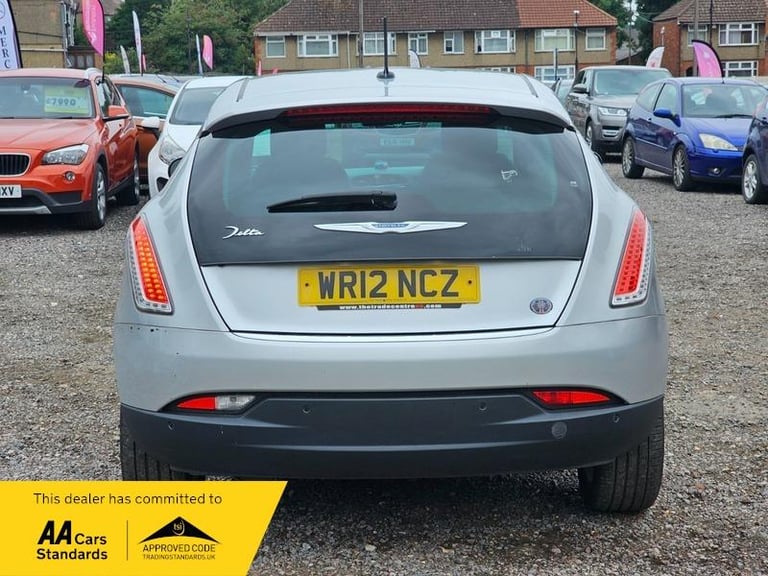 2012 Chrysler Delta 1.4 M-Air SR Euro 5 (s/s) 5dr HATCHBACK Petrol Manual