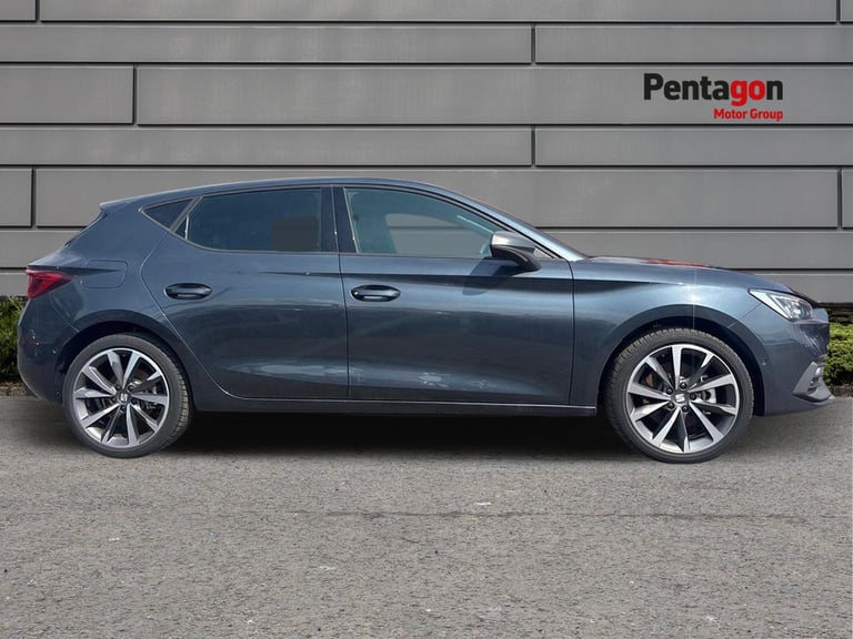  SEAT Leon e Hybrid 1.4 Ehybrid 13kwh Fr Sport Hatchback 5dr Petrol Plug In