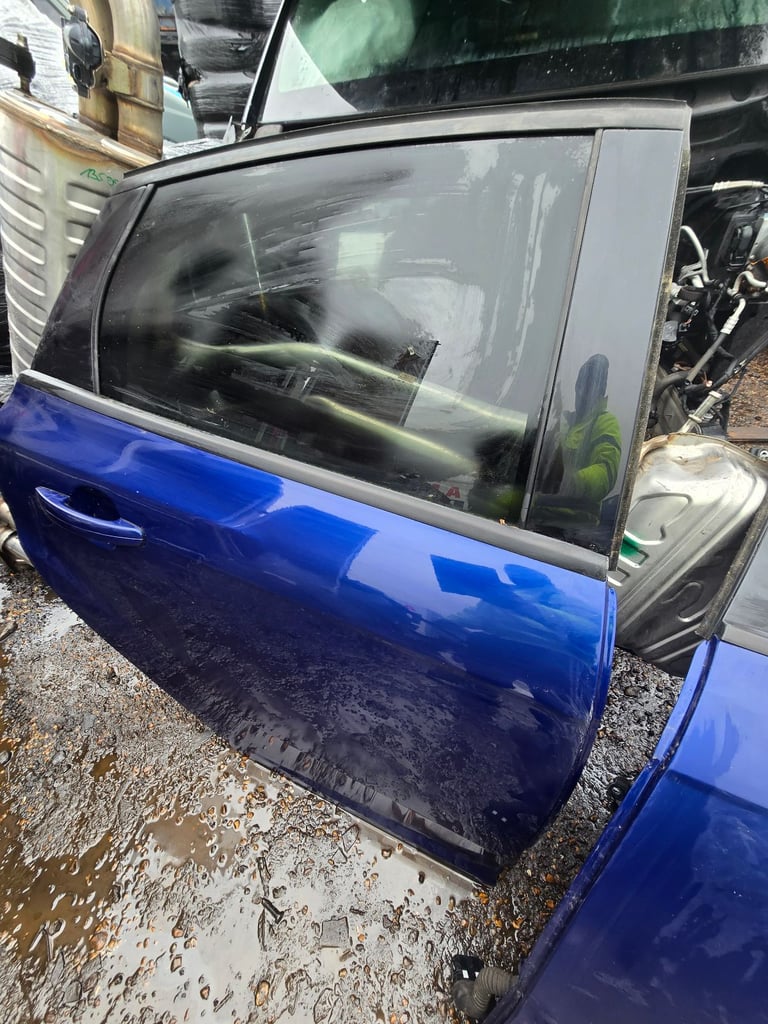 Ford Focus Mk3 Rear Complete SINGLE Door Complete Blue Breaking Parts