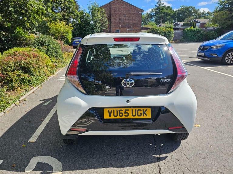 TOYOTA AYGO 1.0 VVT-i x-pression 2015