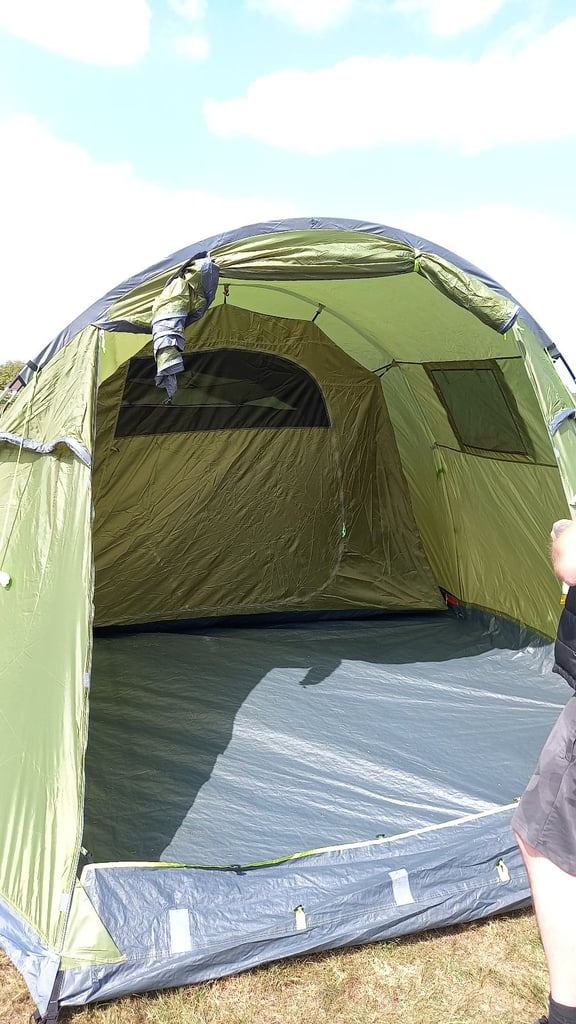 image for 6 man family tent