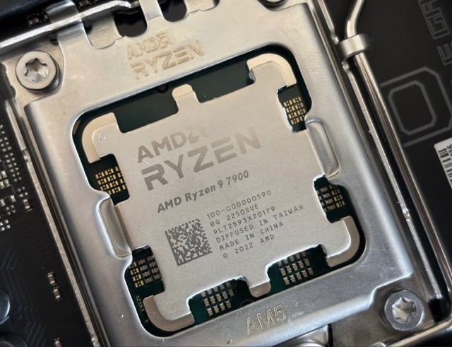 💻 High-End Gaming PC – Ryzen 9 7900 / RTX 3070 / 32GB DDR5 – MINT