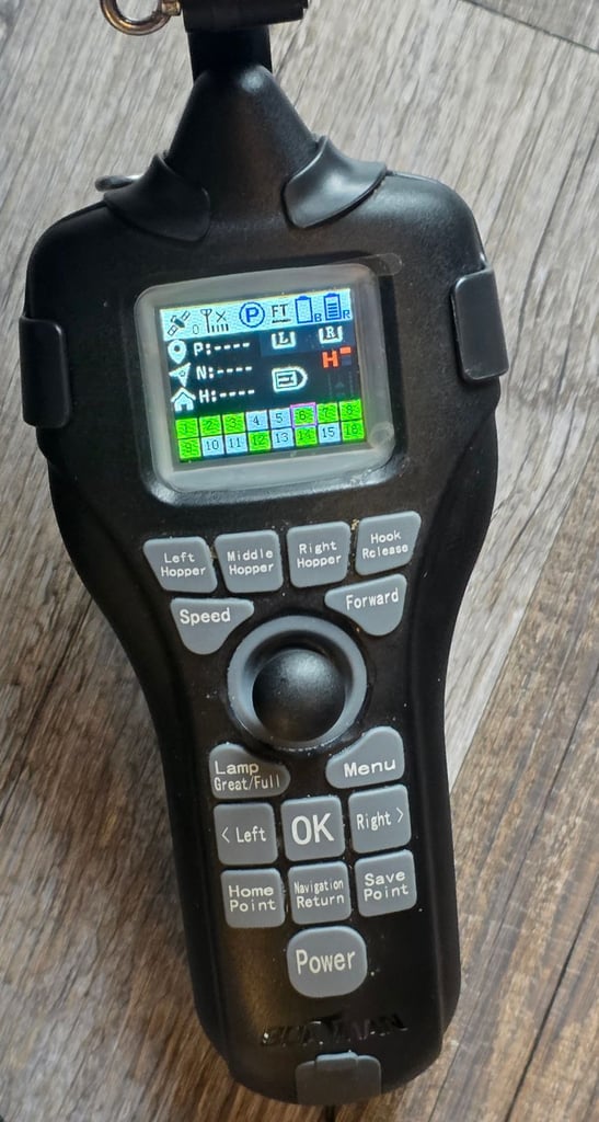 Boatman Vulcan Pro v2. Baitboat with Autopilot gps & Sonar. Carp Fishing.