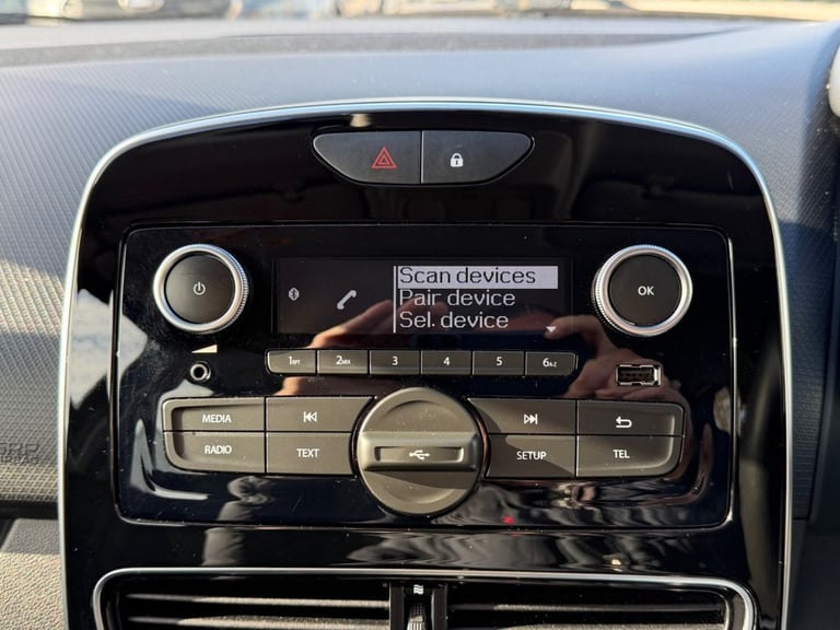 2019 Renault Clio 1.5 dCi Play Hatchback 5dr Diesel Manual Euro 6 (s/s) (90 ps) Hatchback Diesel ...