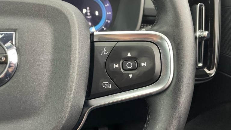 2025 Volvo XC40 Black Edition Plus B4 Mild hybrid Petrol Automatic SUV Hybrid Automatic