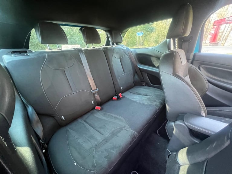 DS AUTOMOBILES DS 3 1.2 PureTech Elegance Blue rare automatic Petrol 2017