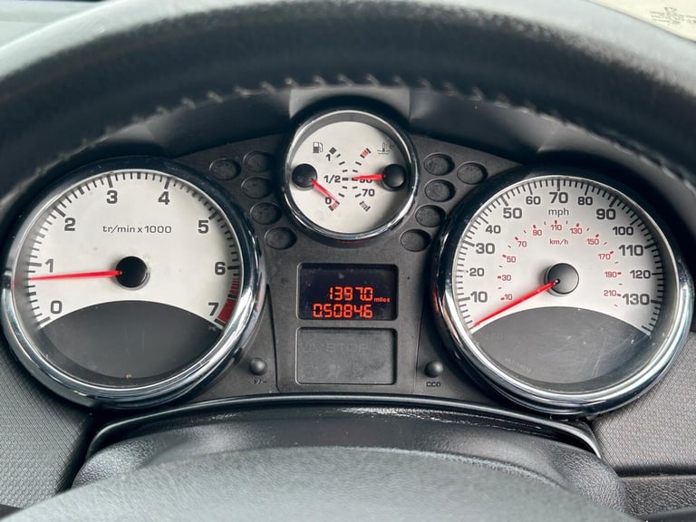 2011 Peugeot 207 1.4 VTi Sportium Euro 5 5dr HATCHBACK Petrol Manual