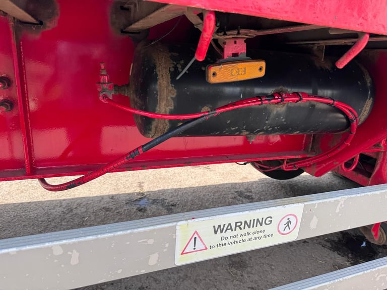 Crane Flat bed extender trailer 43ft closed 