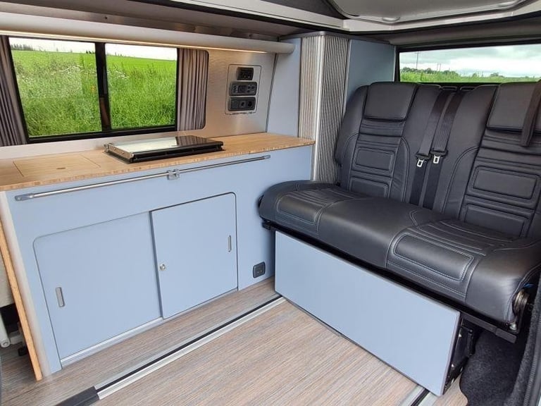 Volkswagen VW Transporter Uberbus Campervan