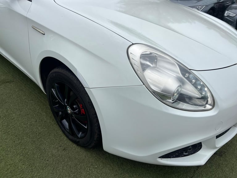 2011 Alfa Romeo Giulietta 1.4 TB MultiAir Lusso Euro 5 (s/s) 5dr HATCHBACK Petrol Manual
