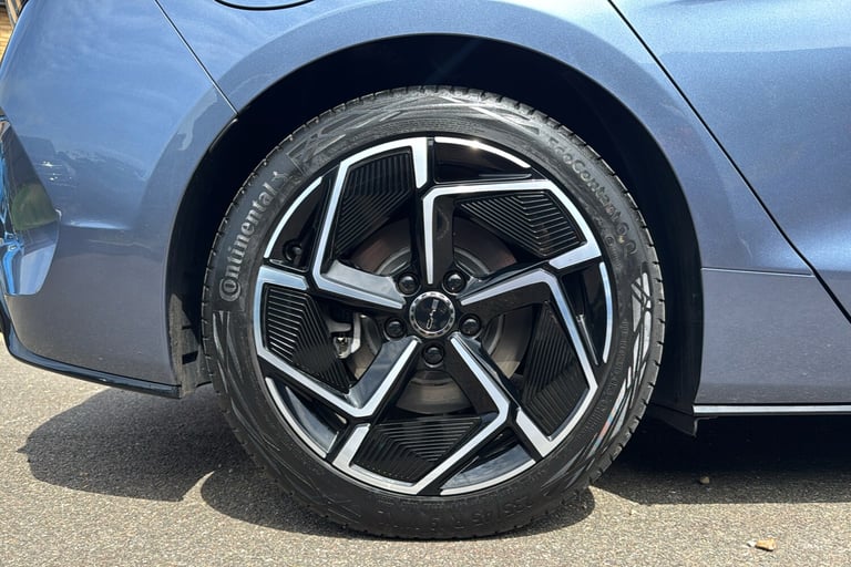  Byd Seal 82.5kwh Excellence Saloon 4dr Electric Auto Awd 530 Ps Electric