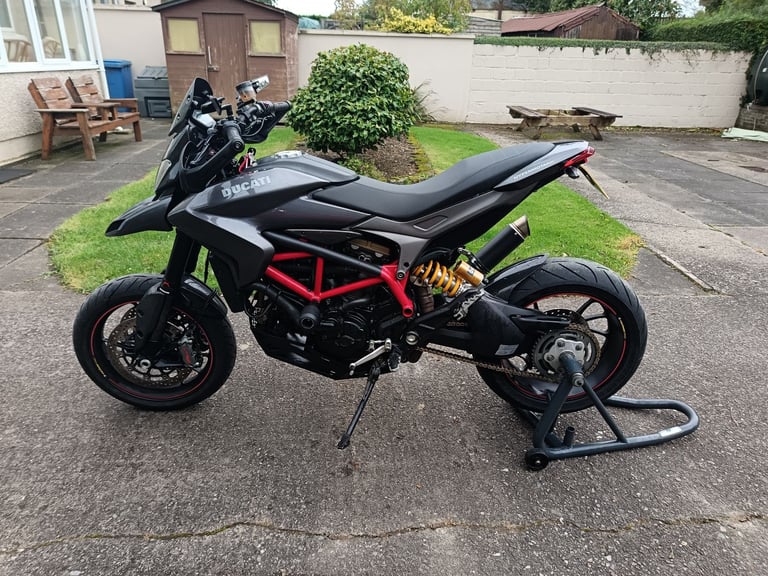 Ducati hypermotard 821 sp