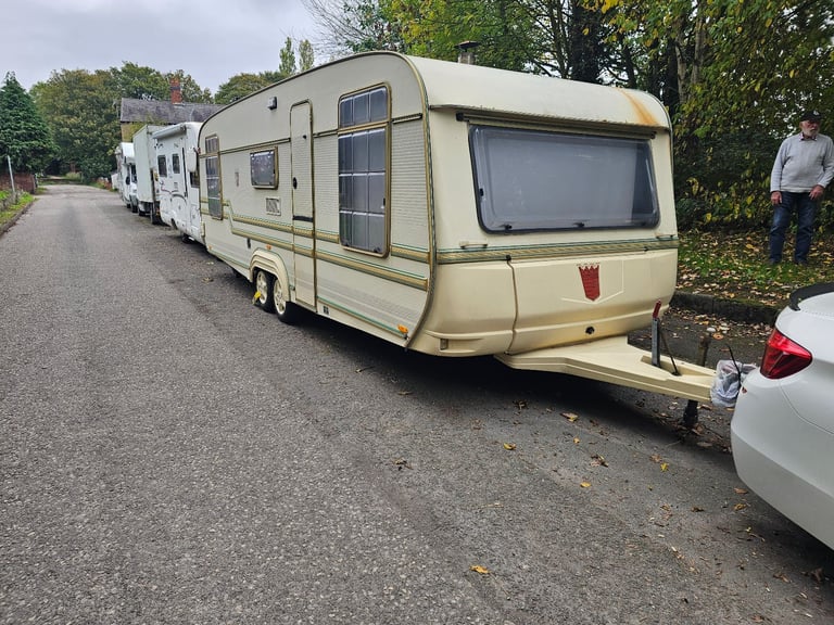 Twin Axle 2000 Tabbert Comtesse 6  (4 Birth) 