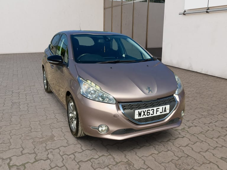 2013 Peugeot 208 1.2 e-VTi Allure 5dr EGC HATCHBACK Petrol Manual