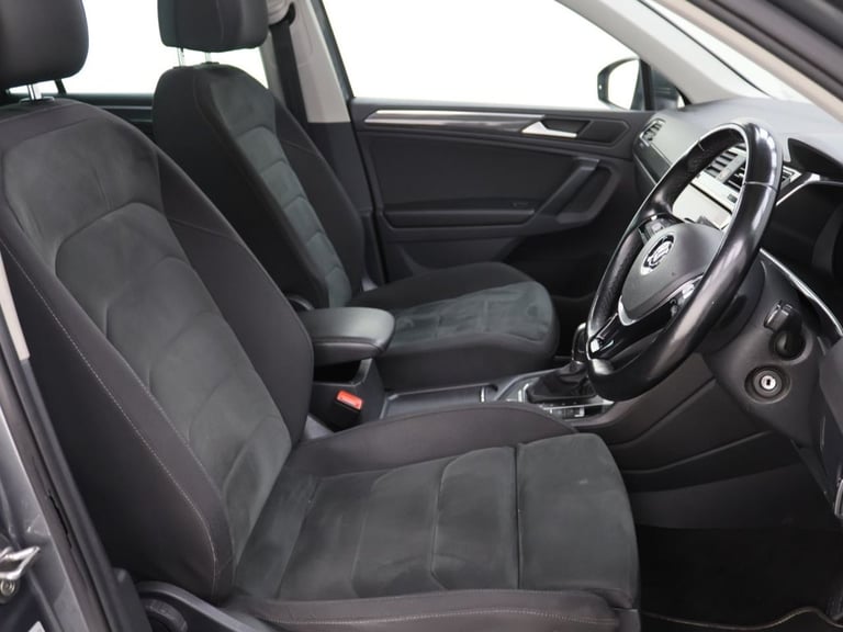 2018 Volkswagen Tiguan 2.0 TDI SEL SUV 5dr Diesel DSG 4Motion Euro 6 (s/s) (150 ps) Diesel Automatic