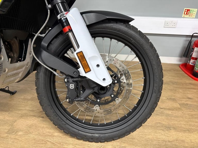 2022 Husqvarna 901 NORDEN 2022 Petrol silver Manual