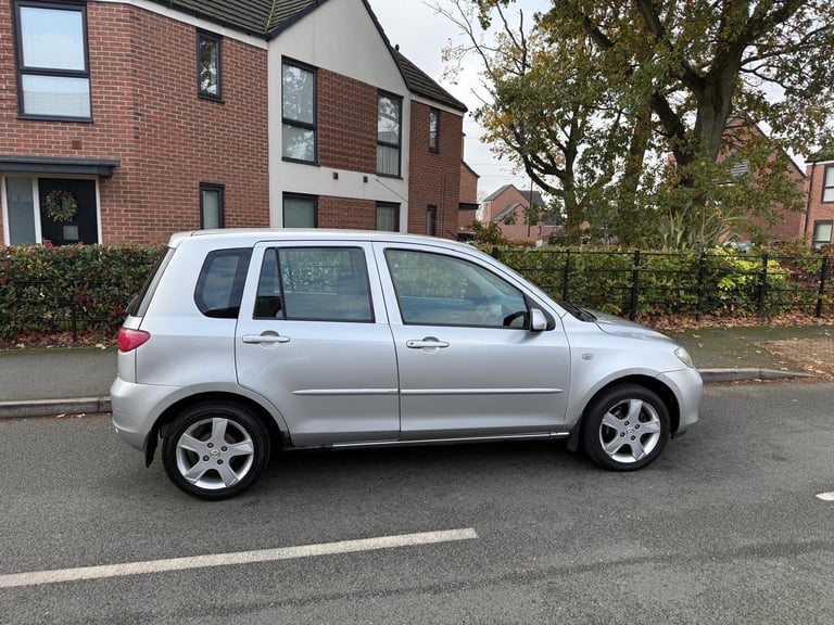 2005 Mazda Mazda2 1.4 Capella 5dr Auto HATCHBACK Petrol Automatic