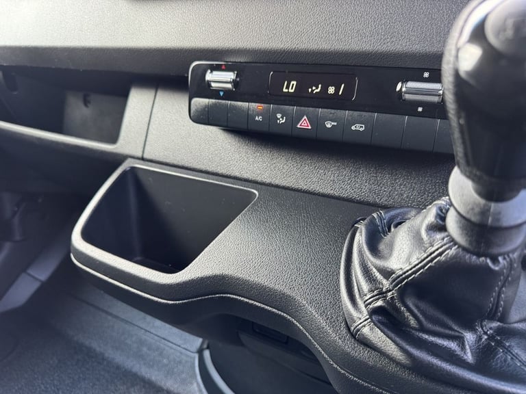 2023 Mercedes-Benz Sprinter 2.0 315CDI 3.5t. 4.2m Luton Tail Lift L3 Lwb, Air Con, Eu 6 150Bhp Lu...