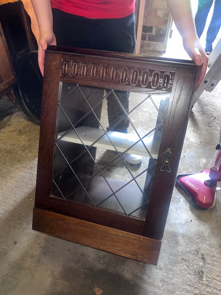 Record player cabinet and display cabinet 