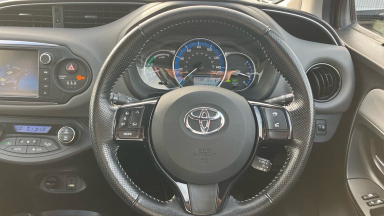 2016 Toyota Yaris 1.5 Hybrid Design 5dr CVT HATCHBACK PETROL/ELECTRIC Automatic