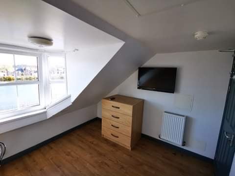 image for Quiet clean warm good area city single room all major bills inc