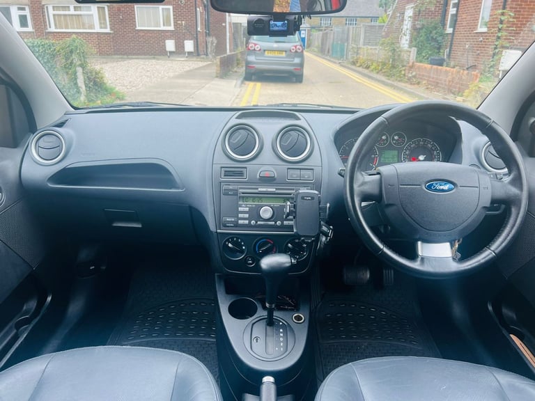 FORD FIESTA YEAR 2007, FULLY AUTOMATIC 1.6 PETROL VERY LOW MILEAGE, 2 KEYS, FULL SERVICE, LADY OWNER