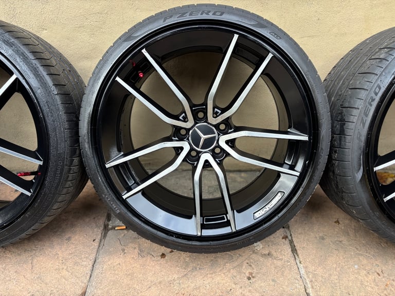 Mercedes Staggered 19” Alloy Wheels