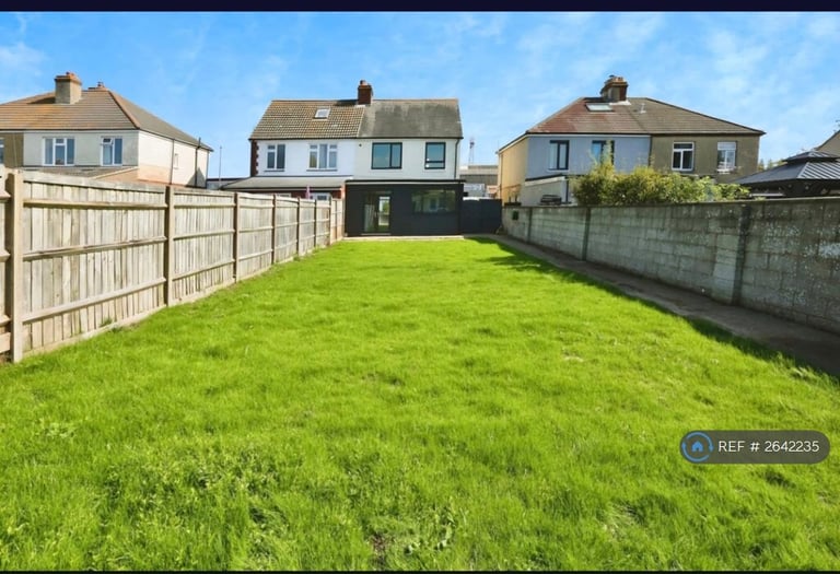 3 bedroom house in Fareham Road, Gosport, PO13 (3 bed) (#2642235)