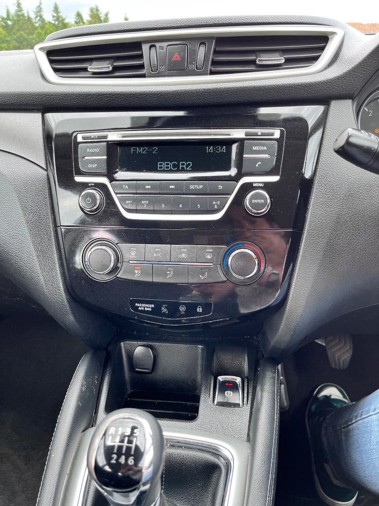 Nissan, QASHQAI, Hatchback, 2016, Manual, 1461 (cc), 5 doors