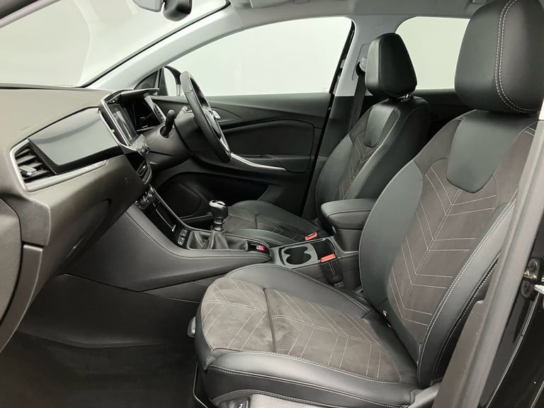 2022 Vauxhall Grandland 1.2 Turbo Ultimate 5dr Hatchback PETROL Manual