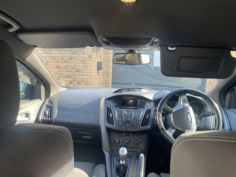 Ford, FOCUS, Hatchback, 2012, Manual, 1999 (cc), 5 doors