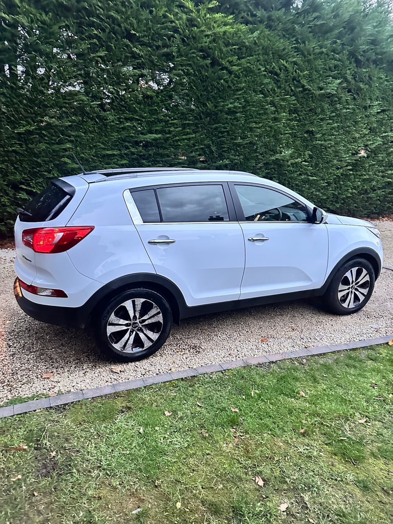 2013 Kia Sportage 1.7 CRDi ISG 3 5dr [Sat Nav] ESTATE Diesel Manual