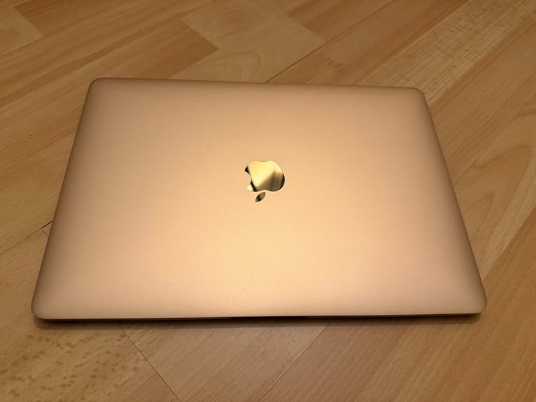Apple MacBook Air (M1, 2020) – Model A2337 (Rose Gold)