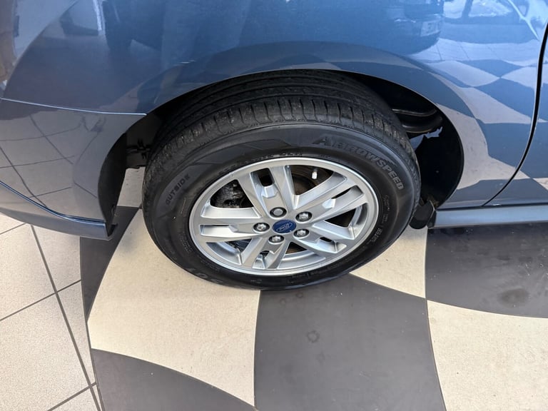 2019 Ford Grand Tourneo Connect 1.5 EcoBlue 120 Titanium 5dr MPV Diesel Manual