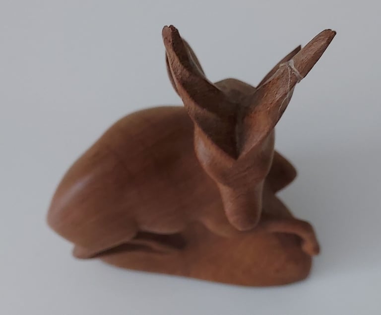 Vintage Carved Wooden Ornamental Sitting Deer 14 cm Tall