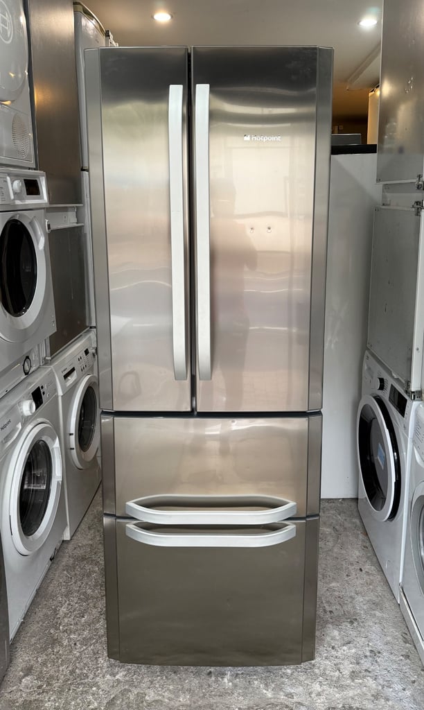 HOTPOINT AMERICAN STYLE NICE FRIDGE & FREEZER WITH WARRANTY  