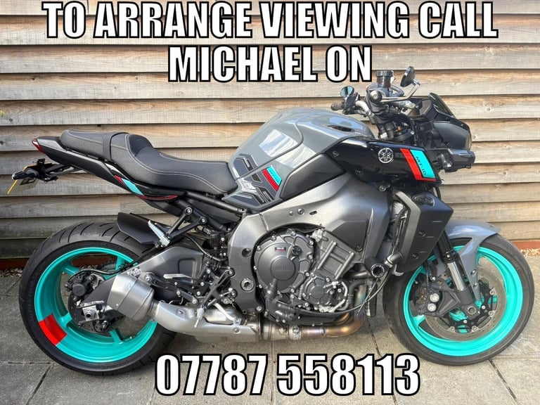 2023 / 73 Yamaha MT10 £10000 Grey 5978 miles.