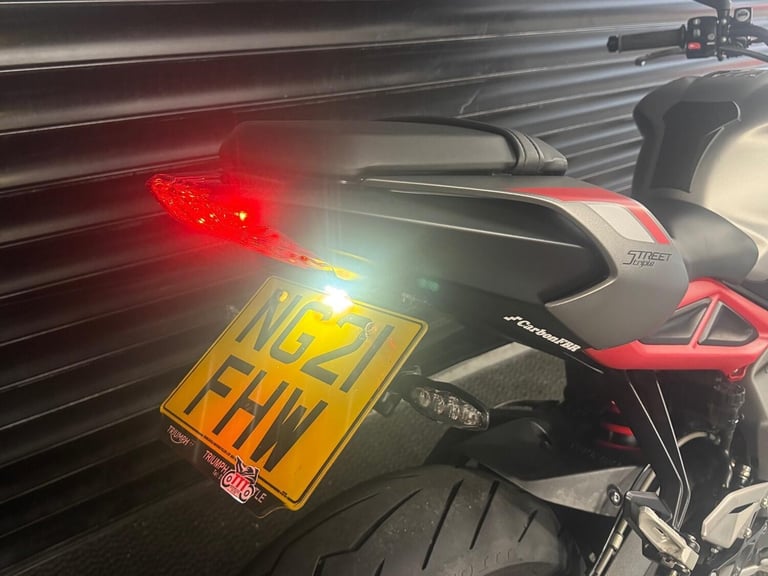 TRIUMPH STREET TRIPLE 765 R Triumph Shift Assist-Htd Grips  More