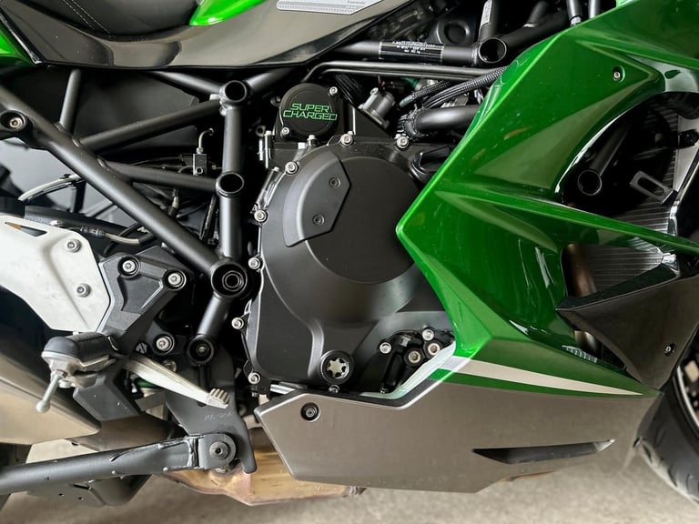 Stunning Low Mileage 2023/23 Kawasaki Ninja H2 SX Motorcycle 