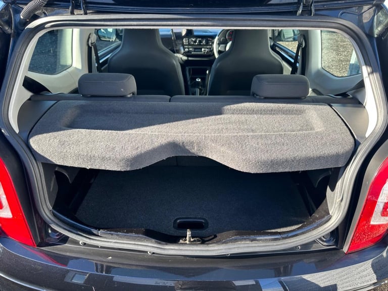 VOLKSWAGEN UP 1.0 Move up! 2015