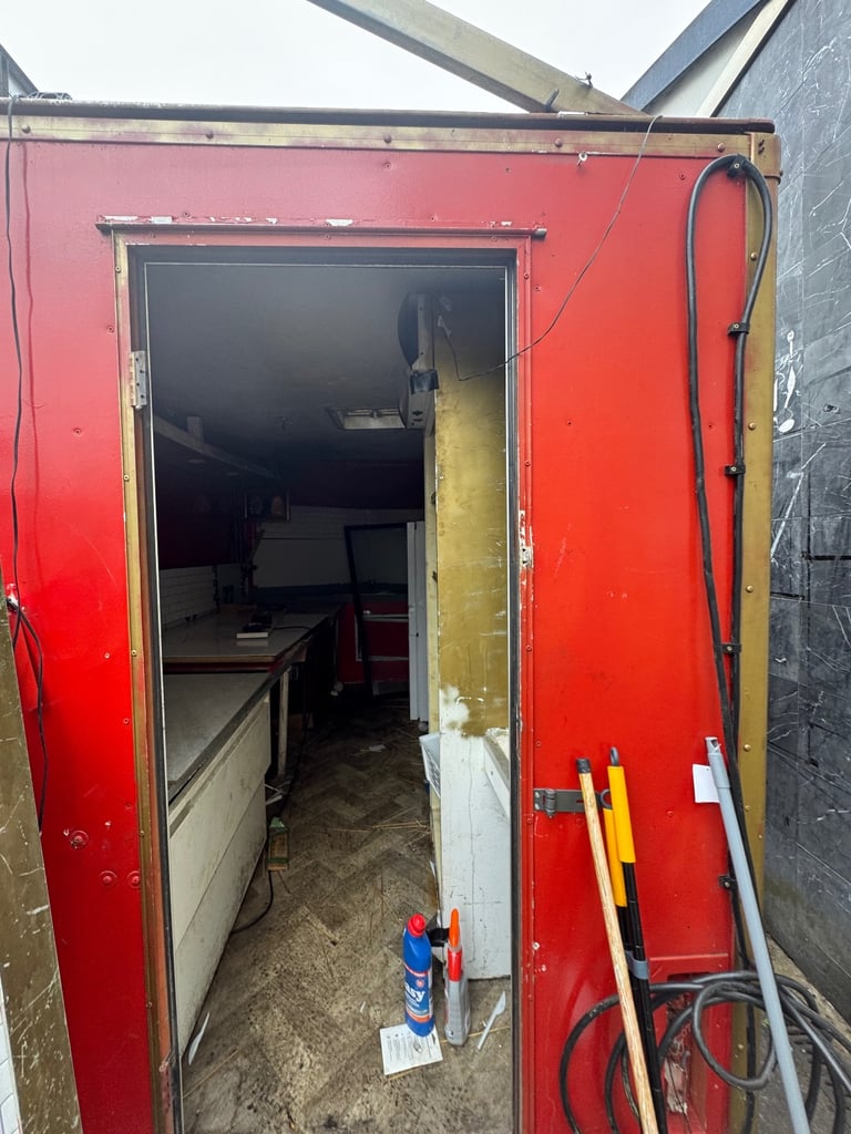 On sale this trailer 