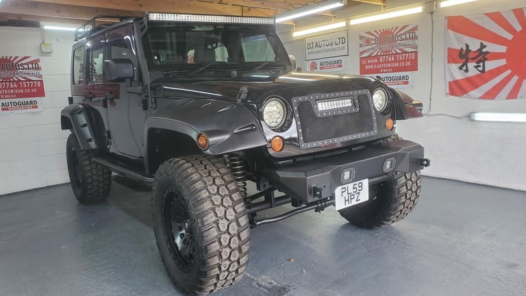 Jeep Wrangler jk 3.8 V6 petrol auto black fresh japanese import - top class 