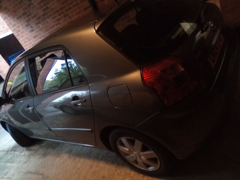 Toyota, COROLLA, Hatchback, 2004, Manual, 1598 (cc), 5 doors