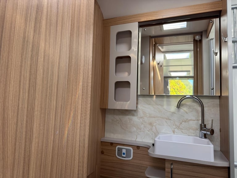 2024 Bailey Unicorn Cadiz - 4 berth - Fixed single beds 