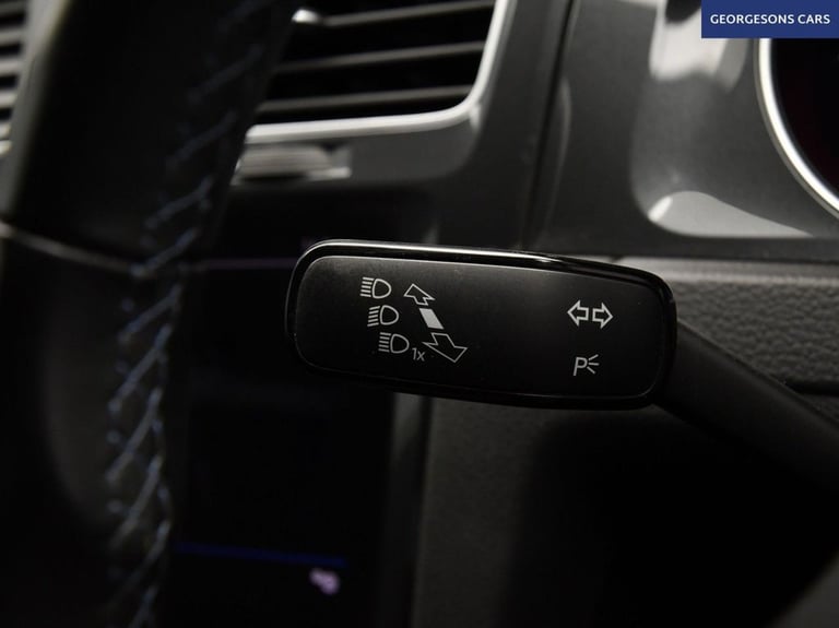 2019 Volkswagen Golf 35.8kWh e-Golf Hatchback 5dr Electric Auto (136 ps) Hatchback Automatic